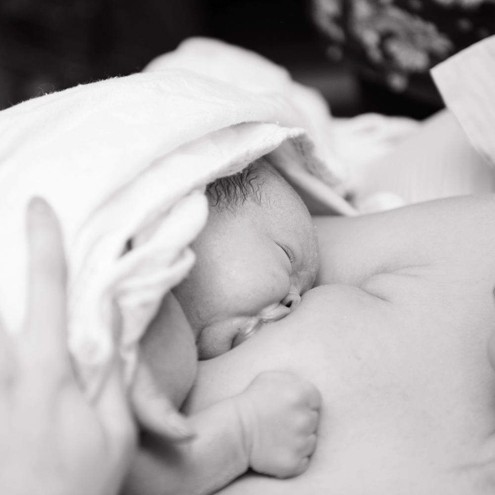 Breastfeeding positions: Why the ‘normal’ position may interfere with success   Breastfeeding positions: Why the ‘normal’ position may interfere with success