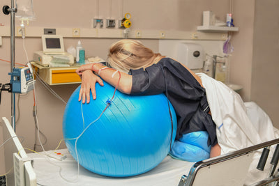 giving birth birthing ball pain relief 