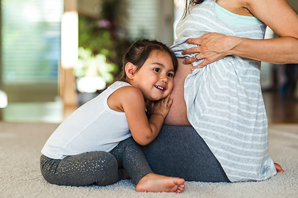  36 weeks pregnant hug child third trimester 